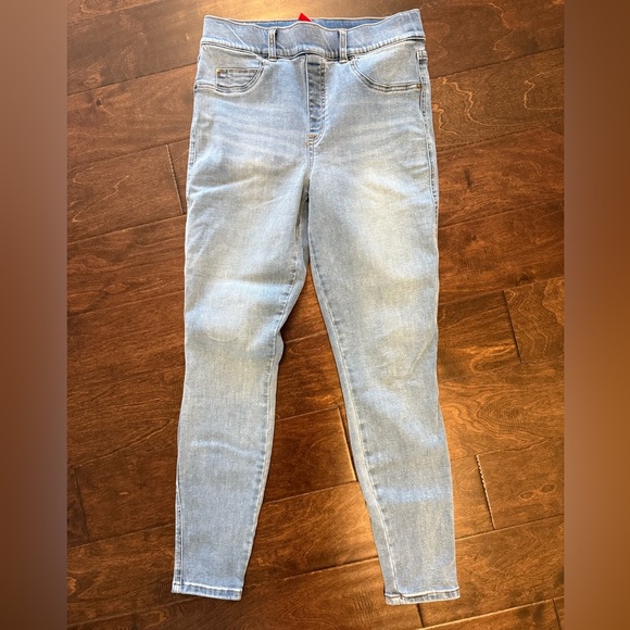 SPANX Denim - SPANX Women's Jeggings in Light Blue